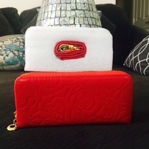 Brand New Melie Bianco Wallet Vegan Leather Flower